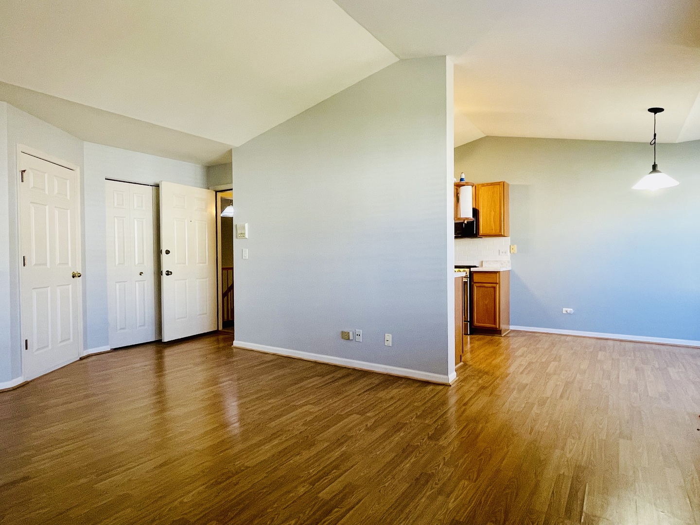 1248 N RED OAK Circle #4, Round Lake Beach, IL 60073