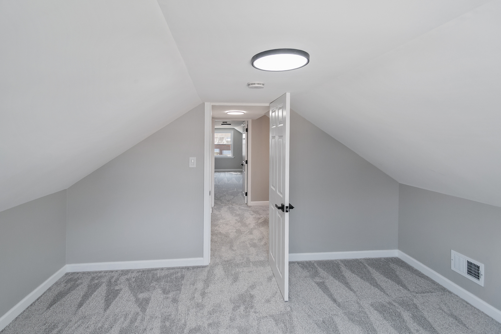 2263 S 14th Avenue, North Riverside, IL 60546