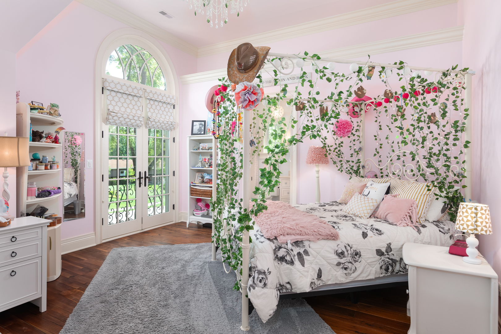 21 Forest Avenue, Naperville, IL 60540