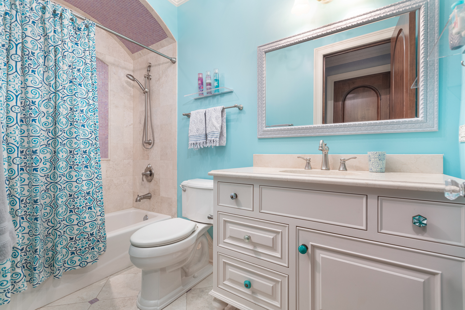 21 Forest Avenue, Naperville, IL 60540