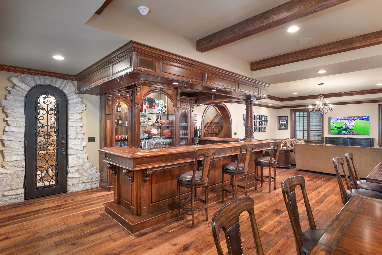 21 Forest Avenue, Naperville, IL 60540