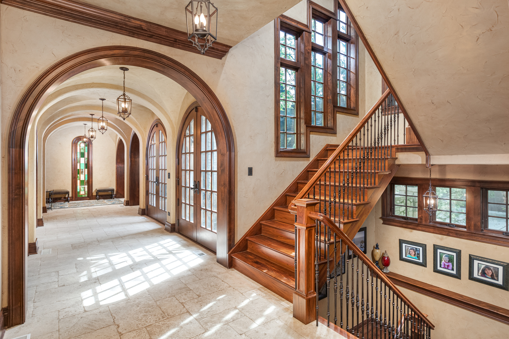 21 Forest Avenue, Naperville, IL 60540