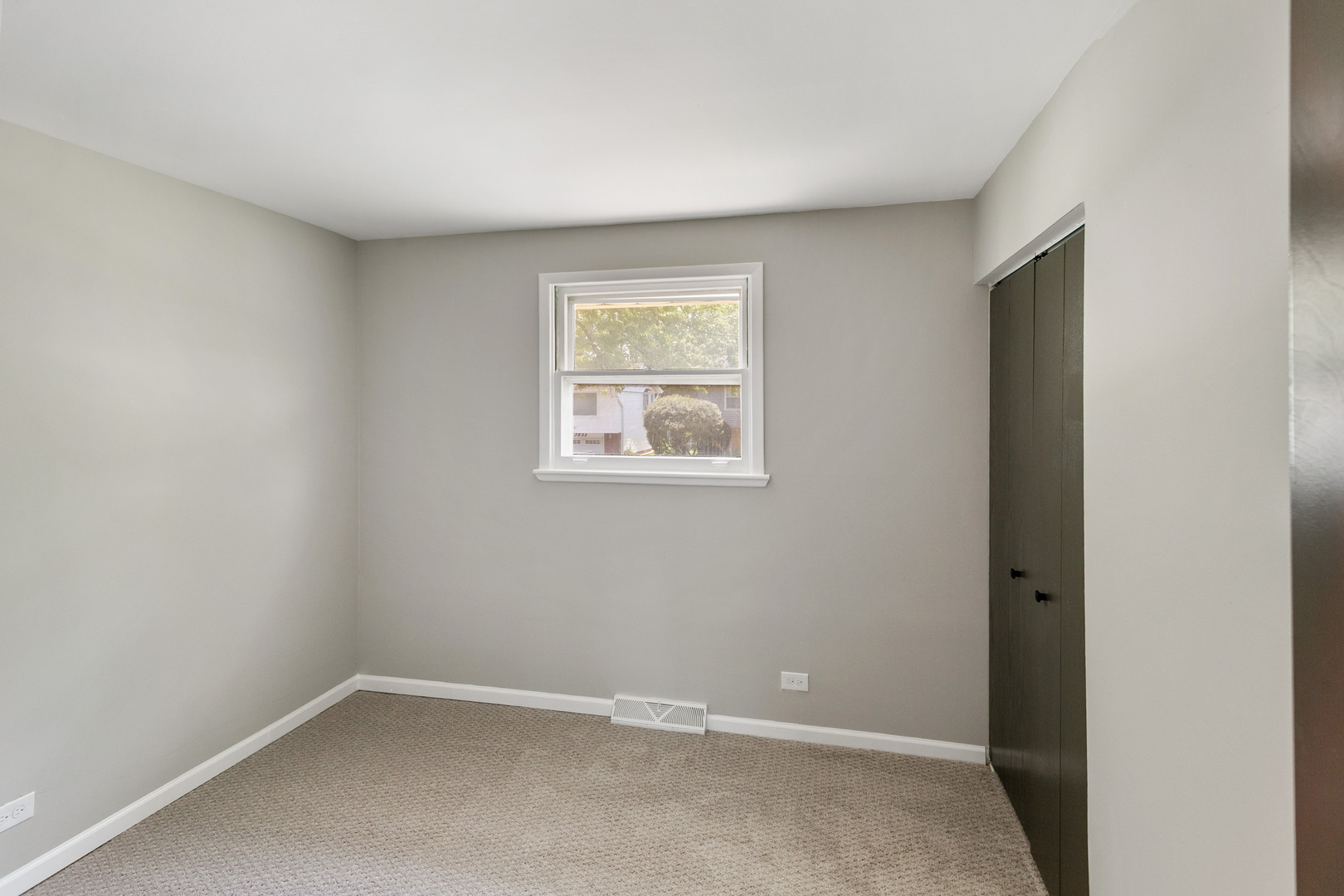 3512 Woodworth Place, Hazel Crest, IL 60429