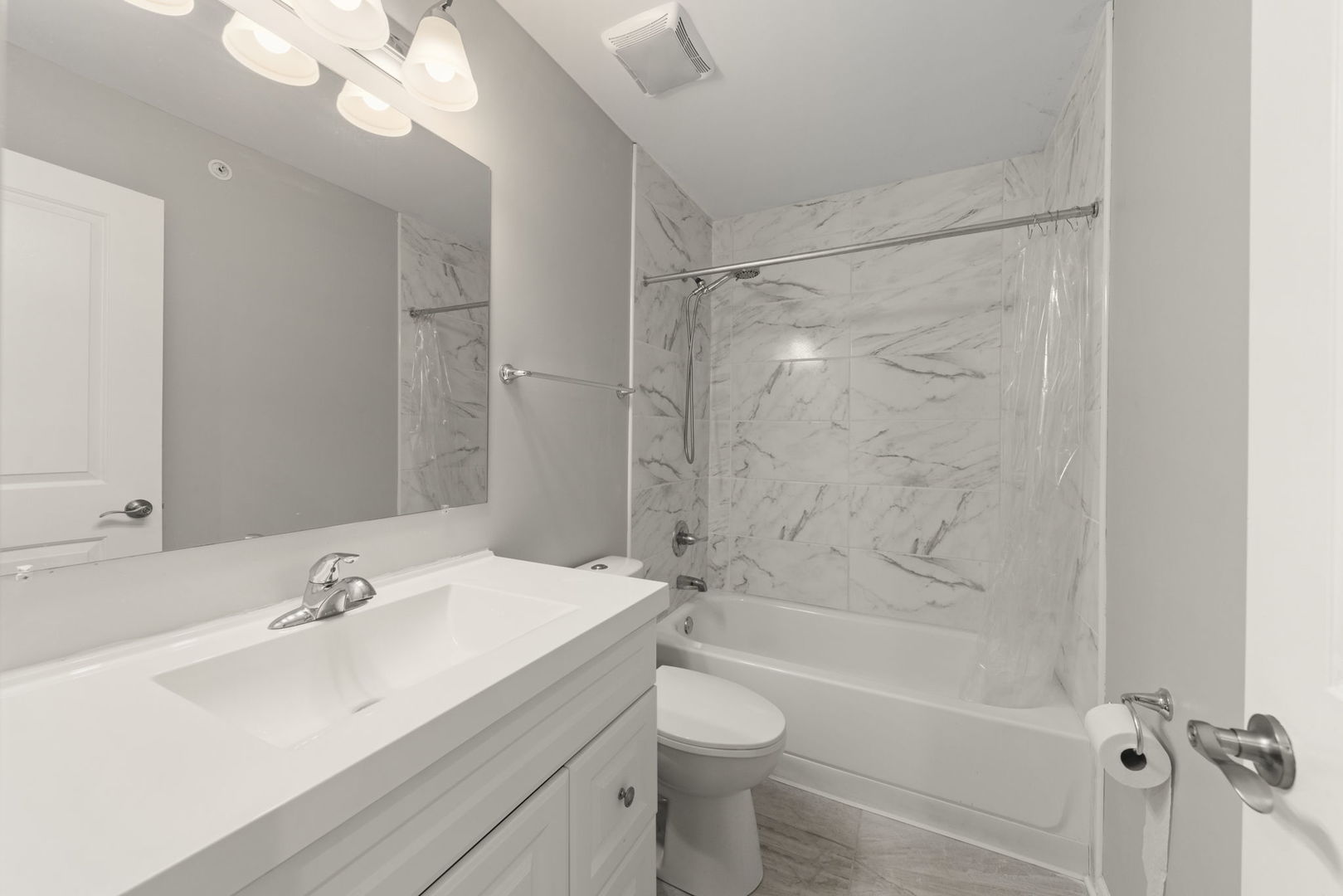 600 W Pleasant Lane #A2, Lombard, IL 60148