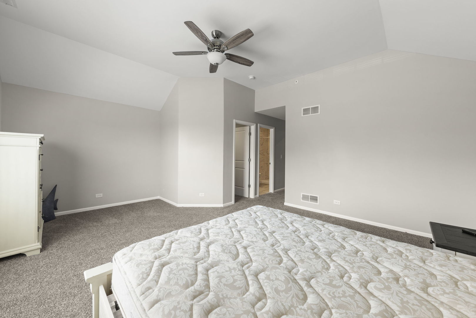 600 W Pleasant Lane #A2, Lombard, IL 60148