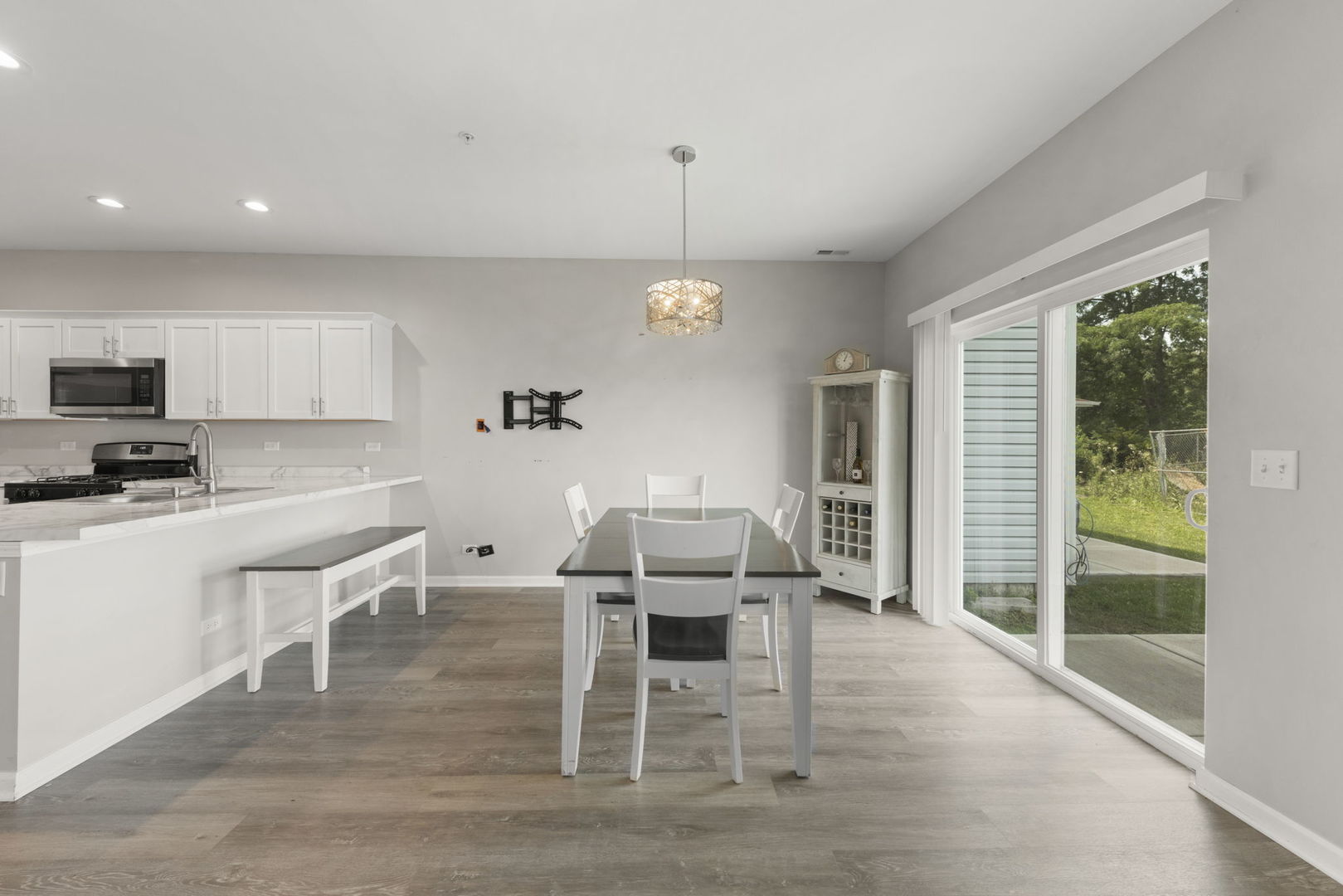 600 W Pleasant Lane #A2, Lombard, IL 60148