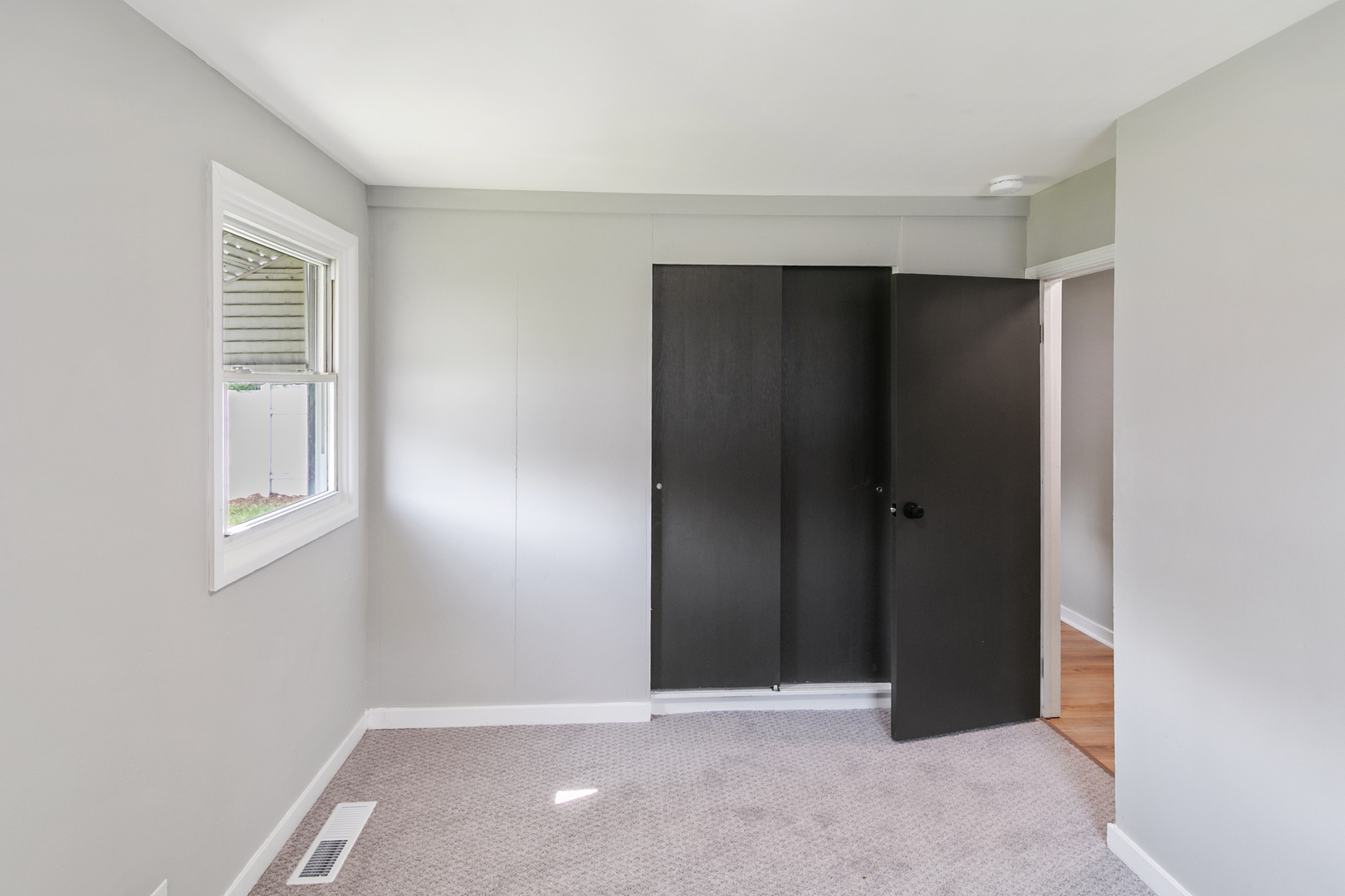 15332 Dante Avenue, Dolton, IL 60419