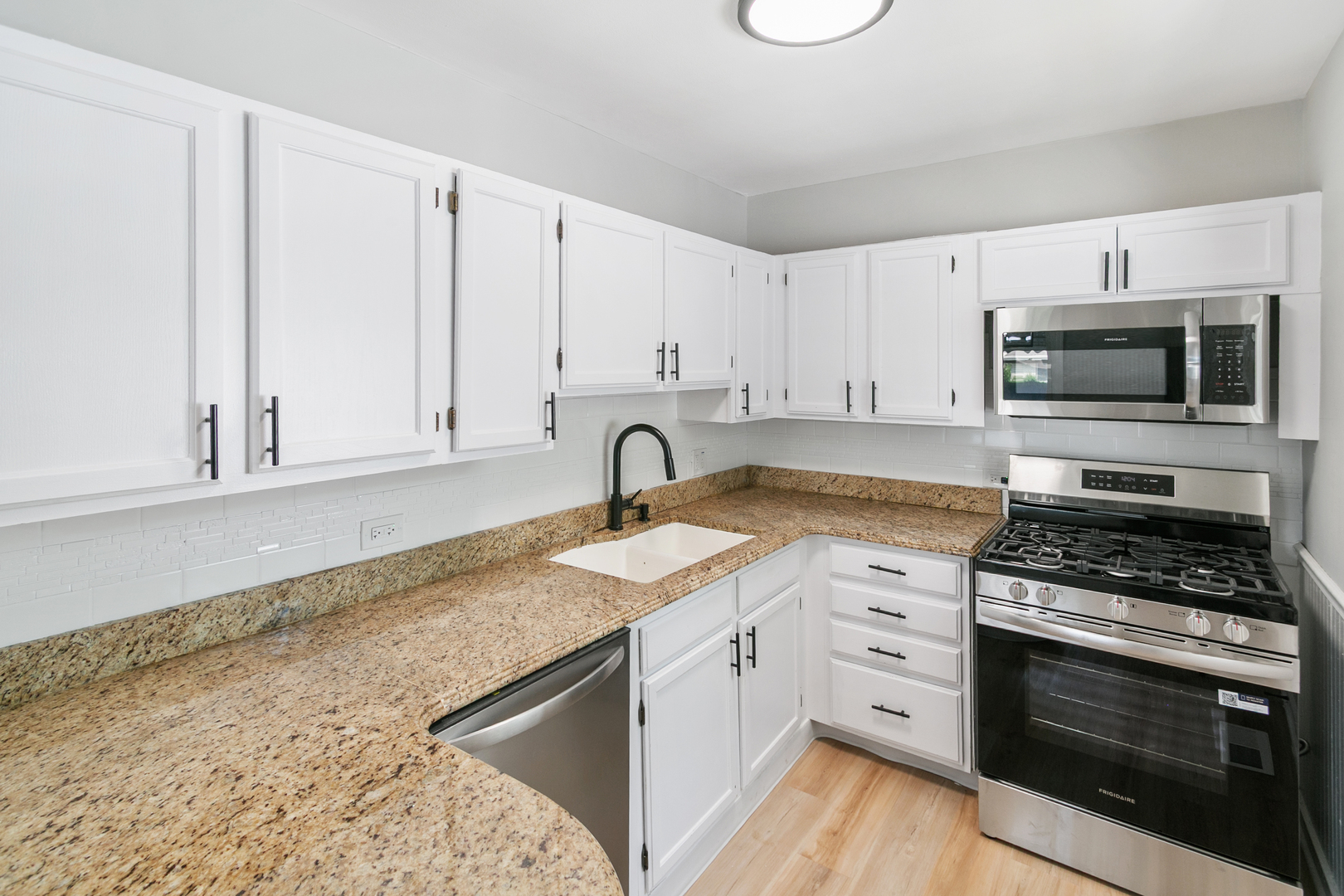 15332 Dante Avenue, Dolton, IL 60419