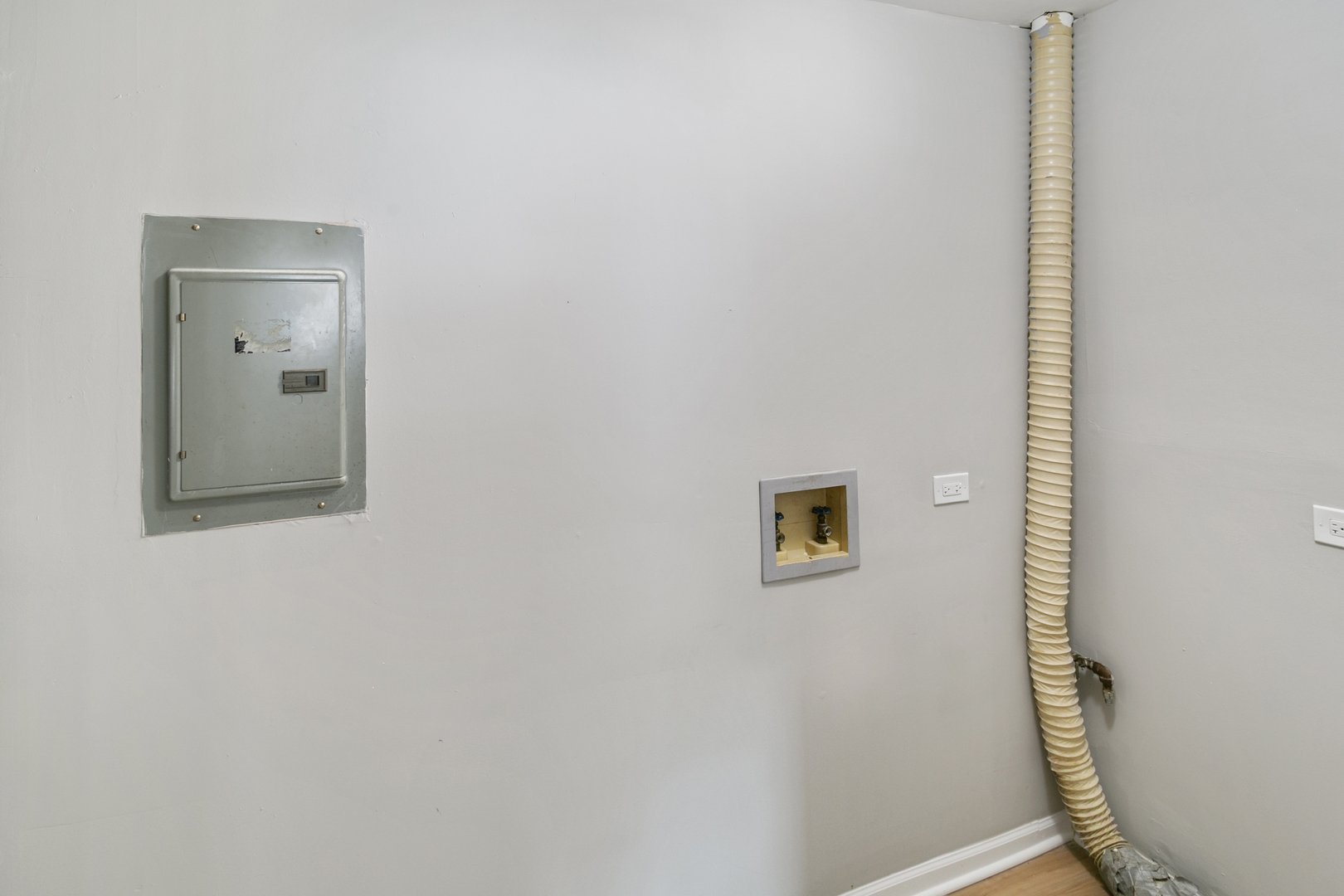 15332 Dante Avenue, Dolton, IL 60419