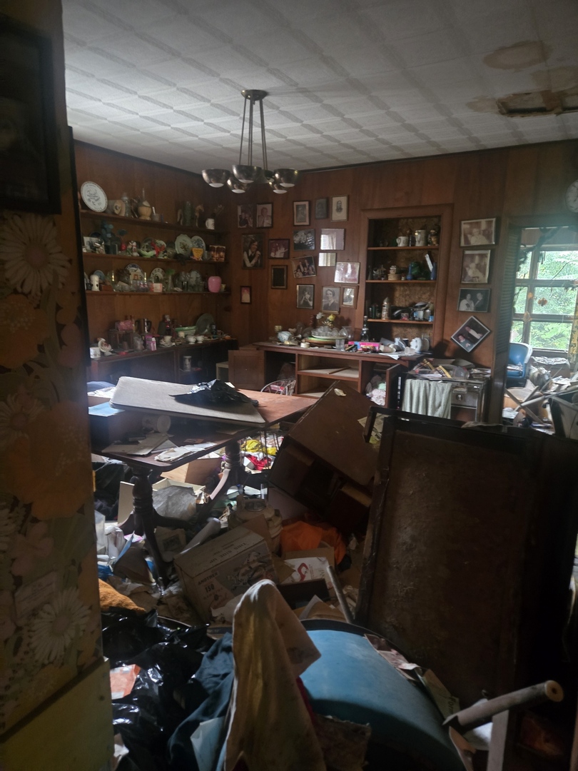 9440 S Longwood Drive, Chicago, IL 60643