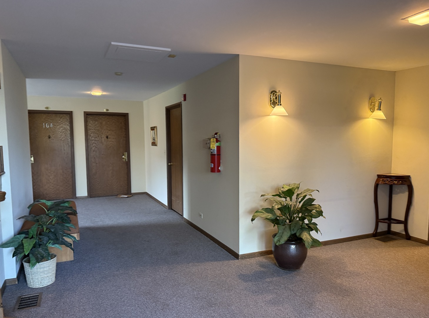 7420 Grand Avenue #102B, Downers Grove, IL 60516