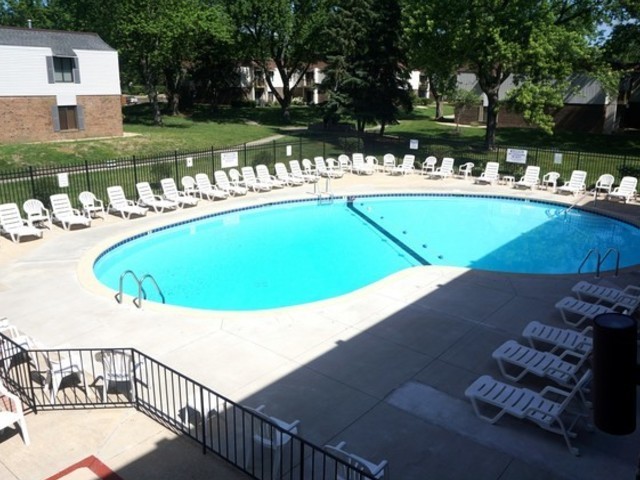 7420 Grand Avenue #102B, Downers Grove, IL 60516