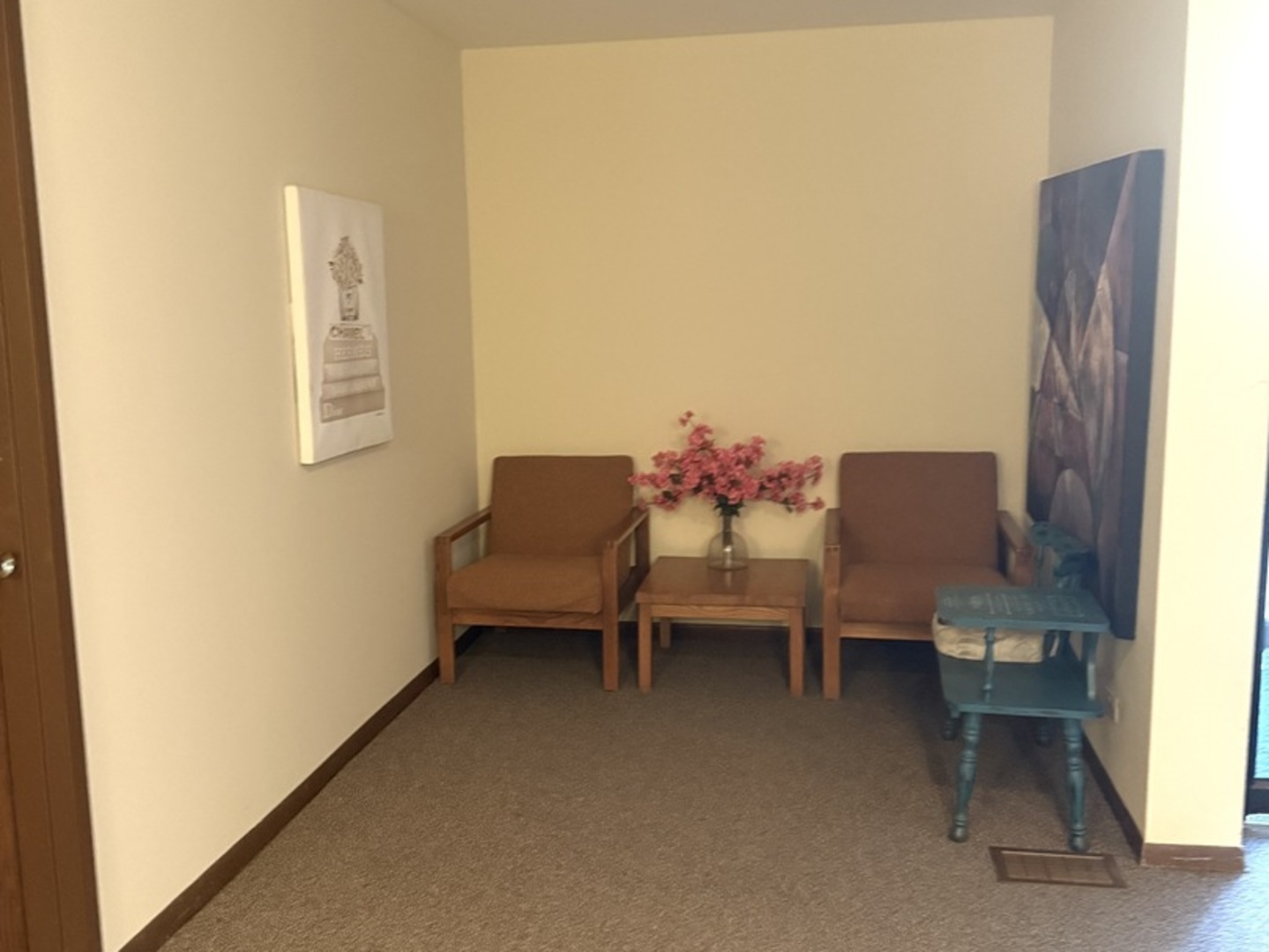 7420 Grand Avenue #102B, Downers Grove, IL 60516
