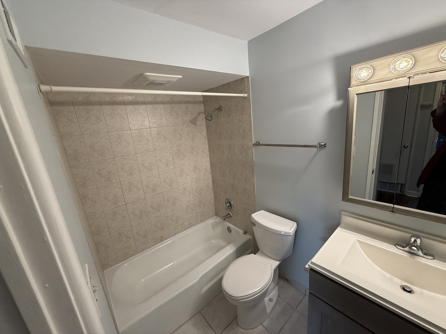 7420 Grand Avenue #102B, Downers Grove, IL 60516