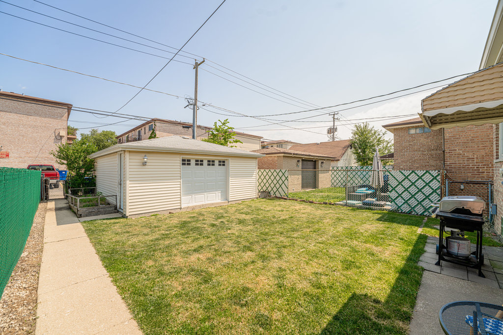 5740 W 63rd Place, Chicago, IL 60638