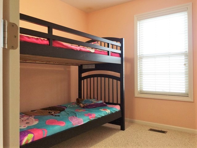 2492 Waterbury Lane, Buffalo Grove, IL 60089