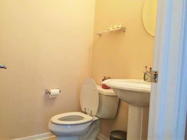 2492 Waterbury Lane, Buffalo Grove, IL 60089