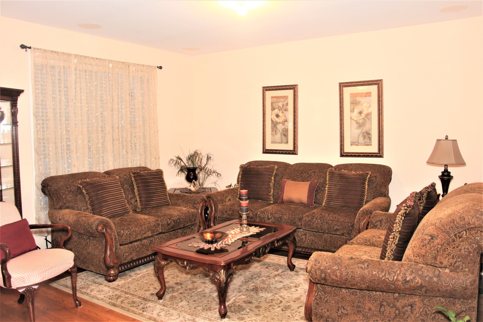 2492 Waterbury Lane, Buffalo Grove, IL 60089