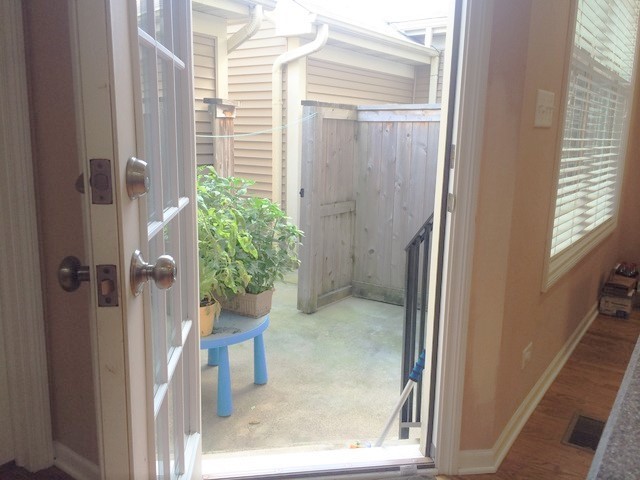 2492 Waterbury Lane, Buffalo Grove, IL 60089