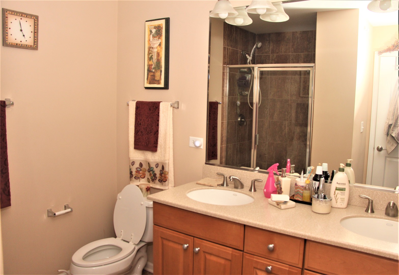 2492 Waterbury Lane, Buffalo Grove, IL 60089