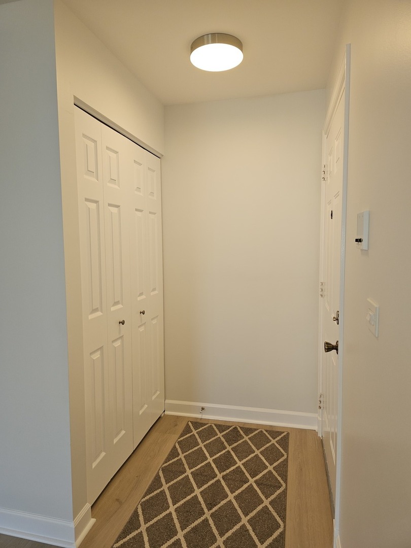 43 Glencoe Court #202B, Naperville, IL 60565