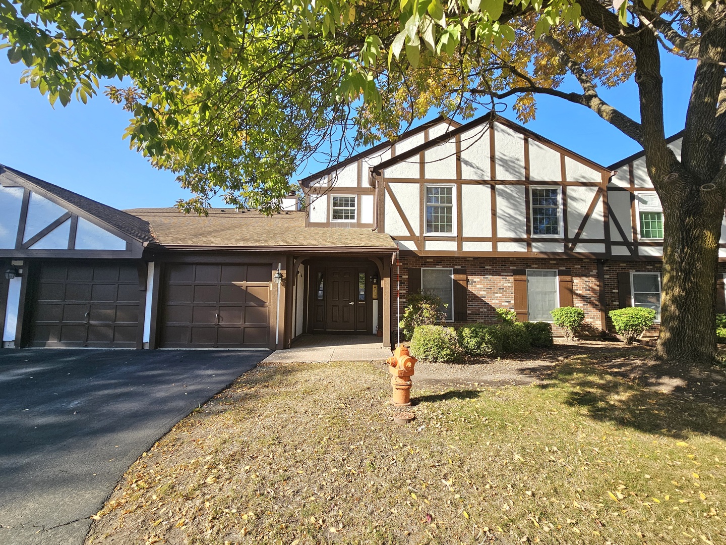43 Glencoe Court #202B, Naperville, IL 60565
