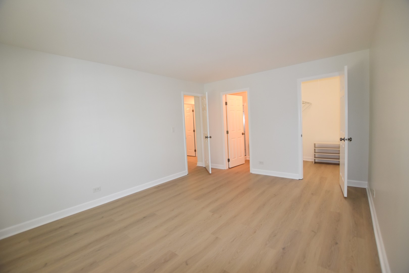 43 Glencoe Court #202B, Naperville, IL 60565