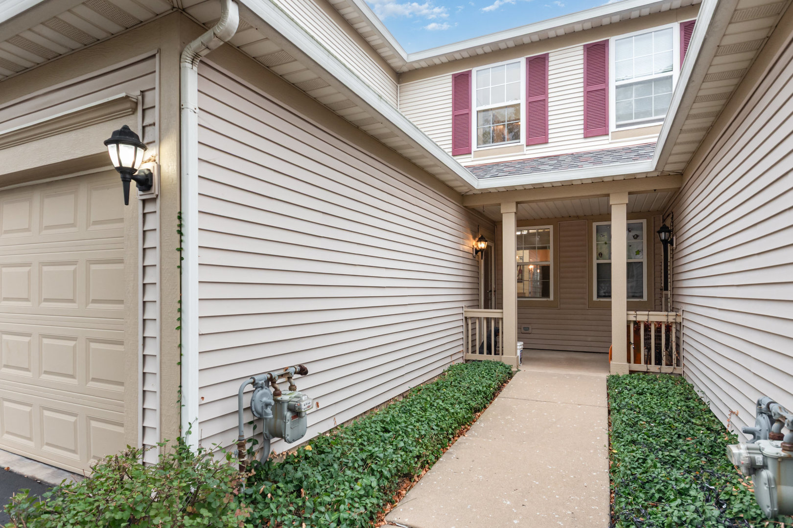 1796 S Wentworth Circle, Romeoville, IL 60446