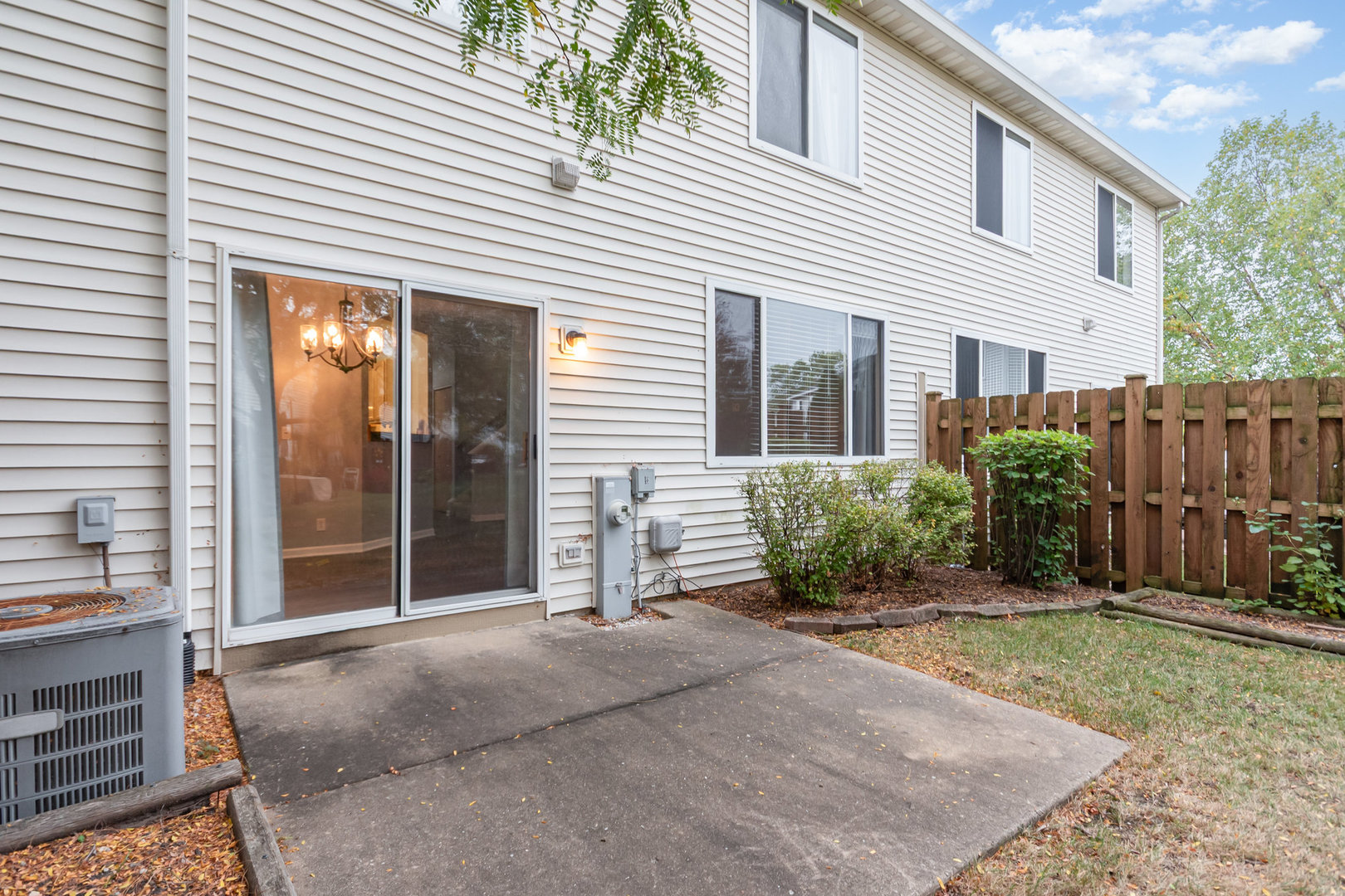 1796 S Wentworth Circle, Romeoville, IL 60446