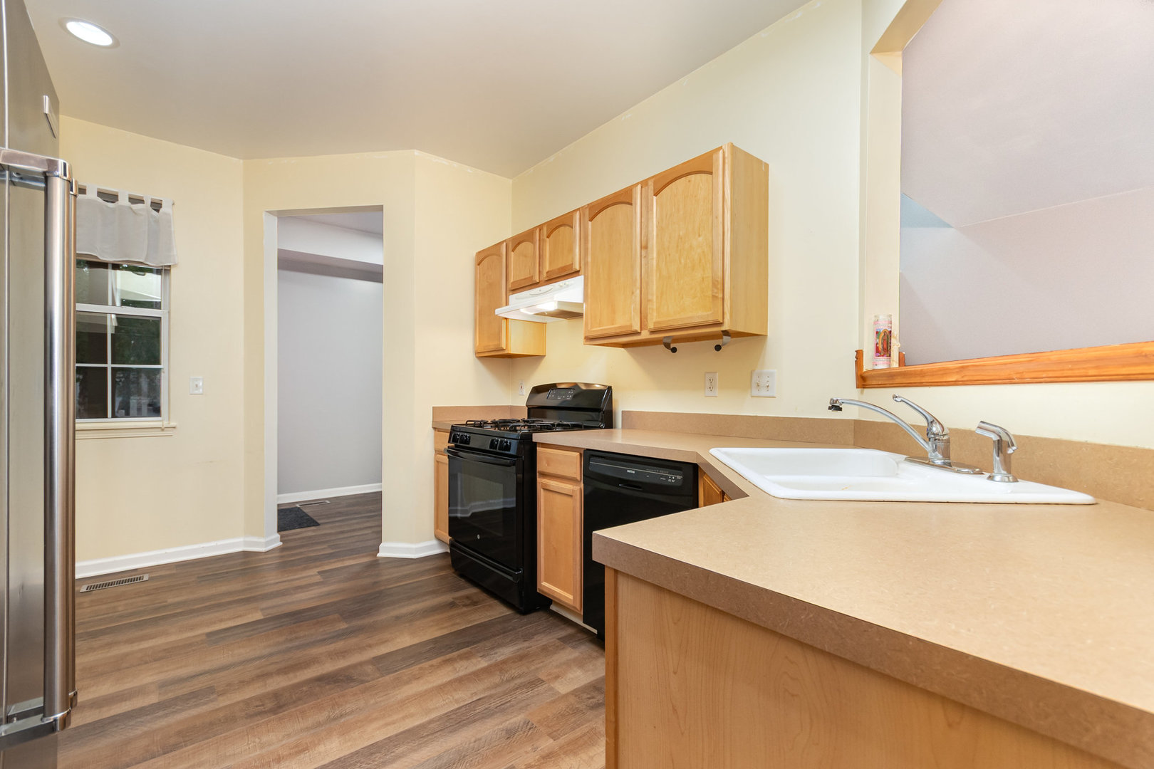 1796 S Wentworth Circle, Romeoville, IL 60446