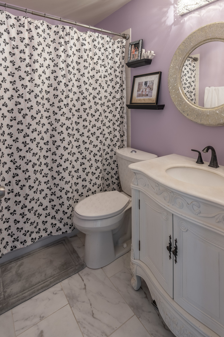 1102 Coldspring Road, Elgin, IL 60120