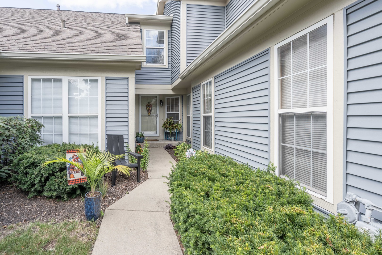 1102 Coldspring Road, Elgin, IL 60120