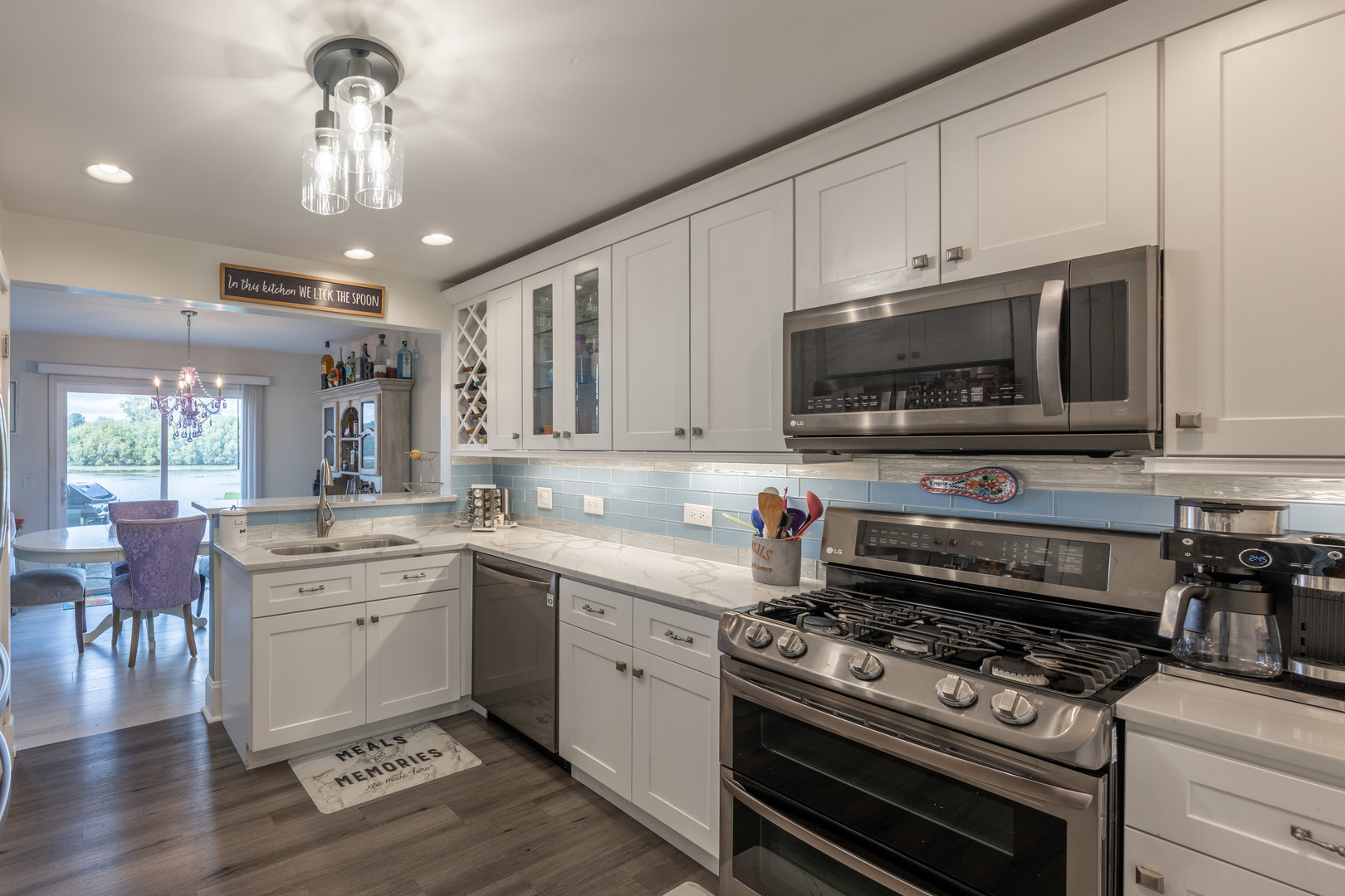 1102 Coldspring Road, Elgin, IL 60120