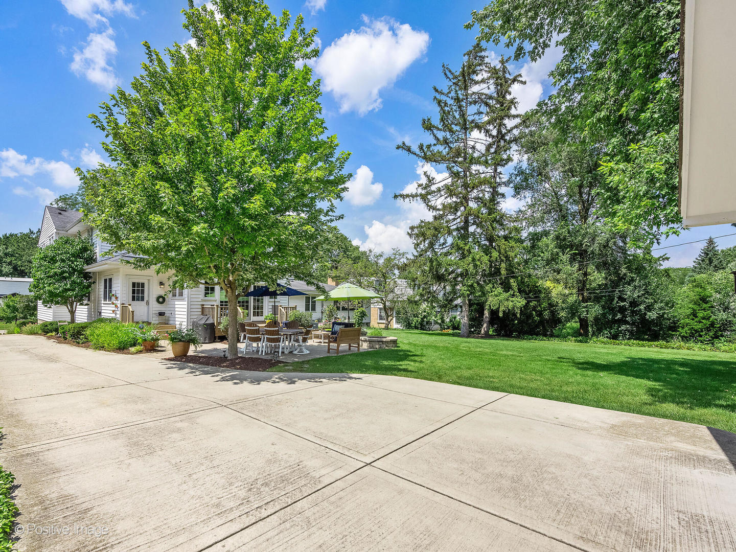 213 Walker Avenue, Clarendon Hills, IL 60514