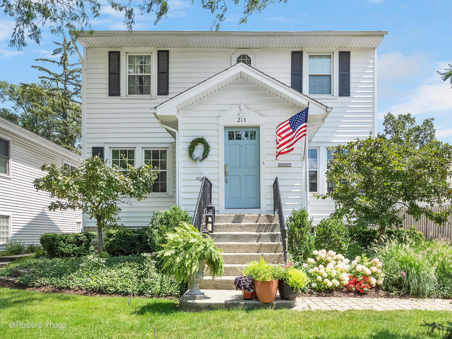 213 Walker Avenue, Clarendon Hills, IL 60514