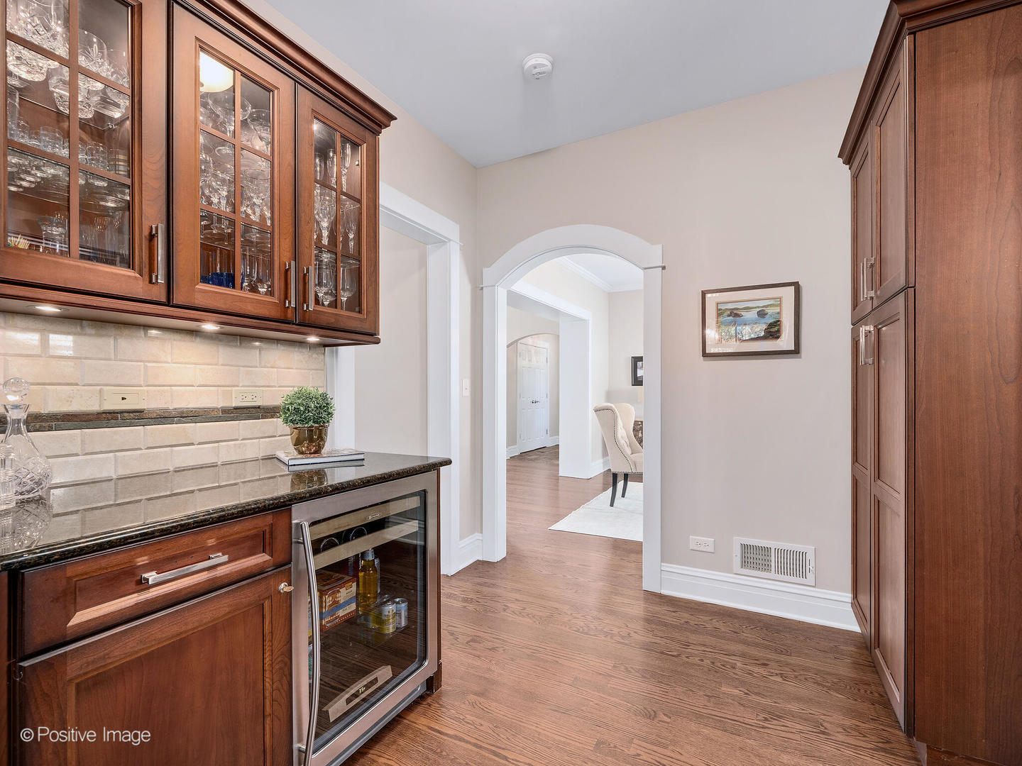 213 Walker Avenue, Clarendon Hills, IL 60514