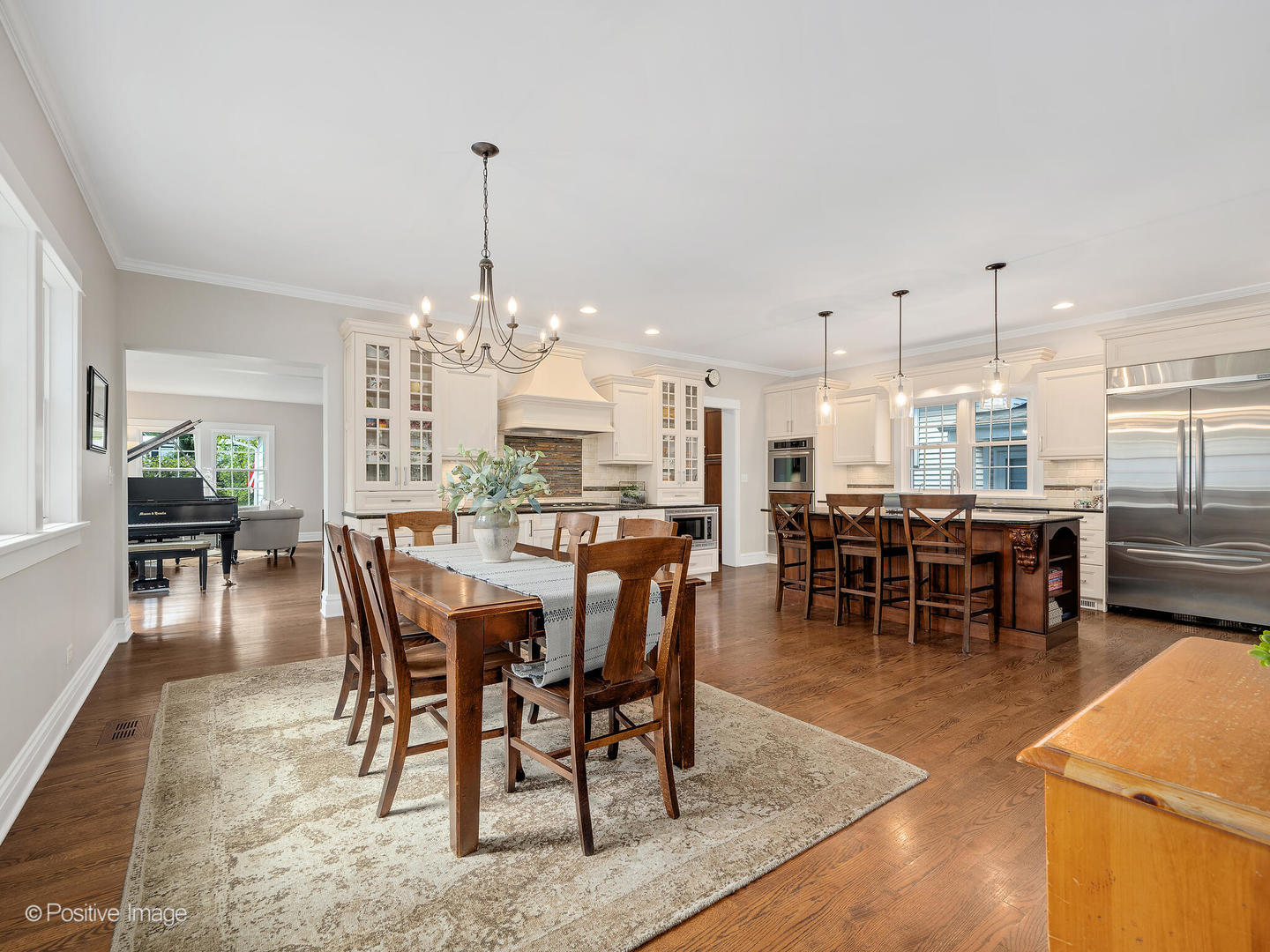 213 Walker Avenue, Clarendon Hills, IL 60514