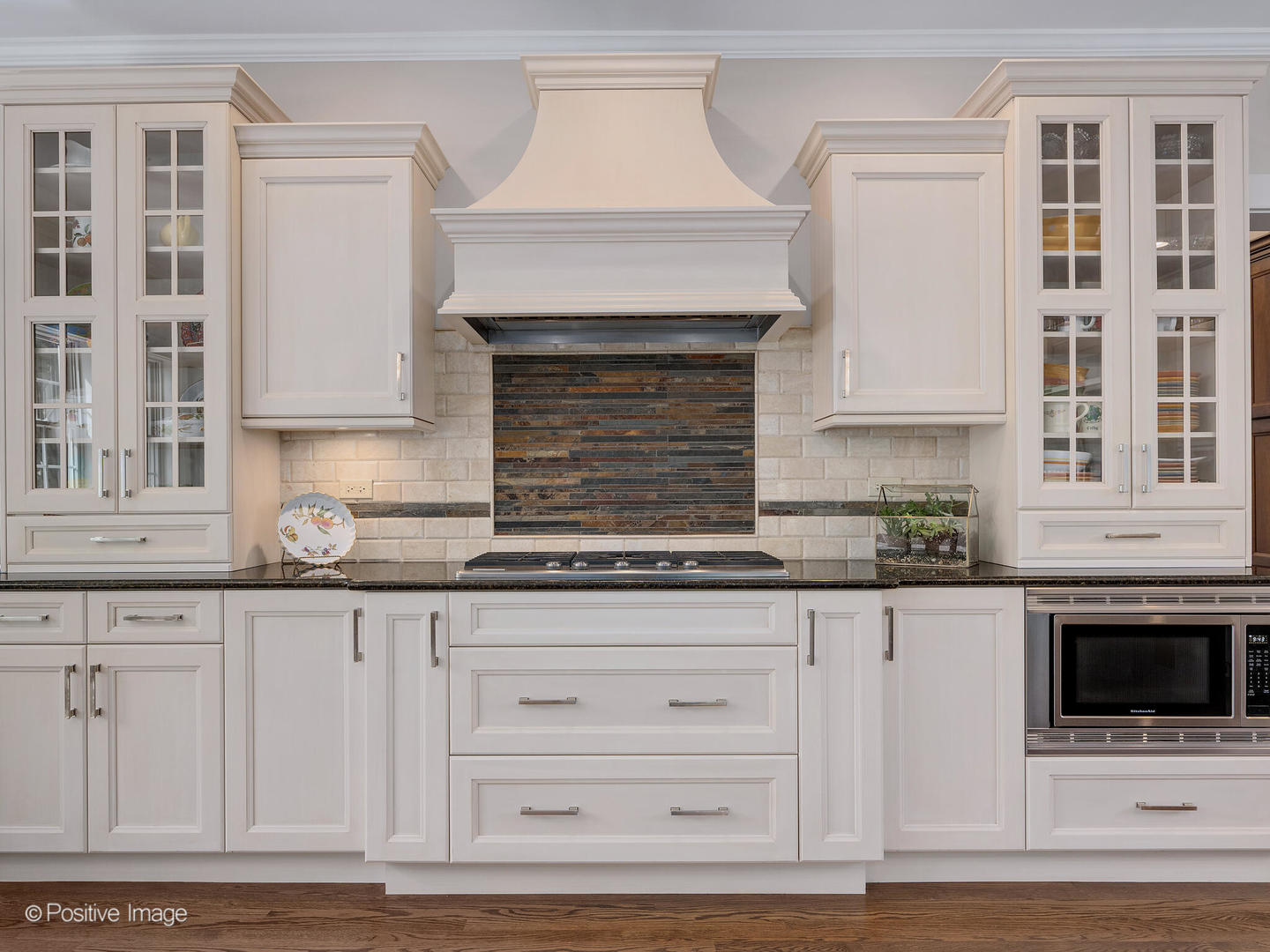 213 Walker Avenue, Clarendon Hills, IL 60514