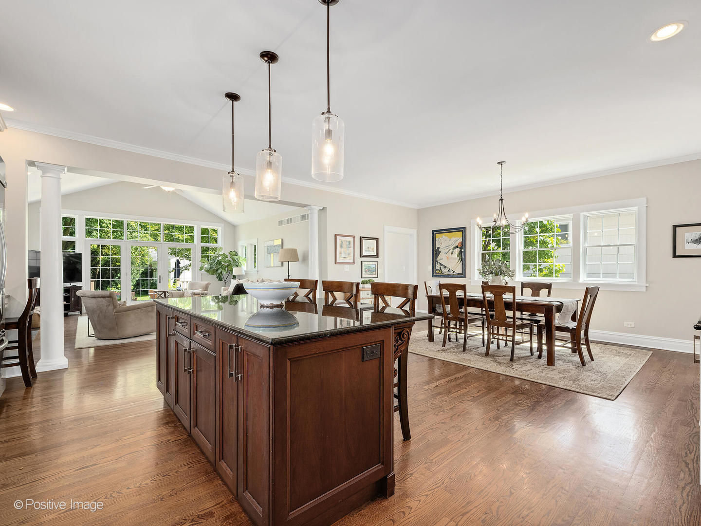 213 Walker Avenue, Clarendon Hills, IL 60514