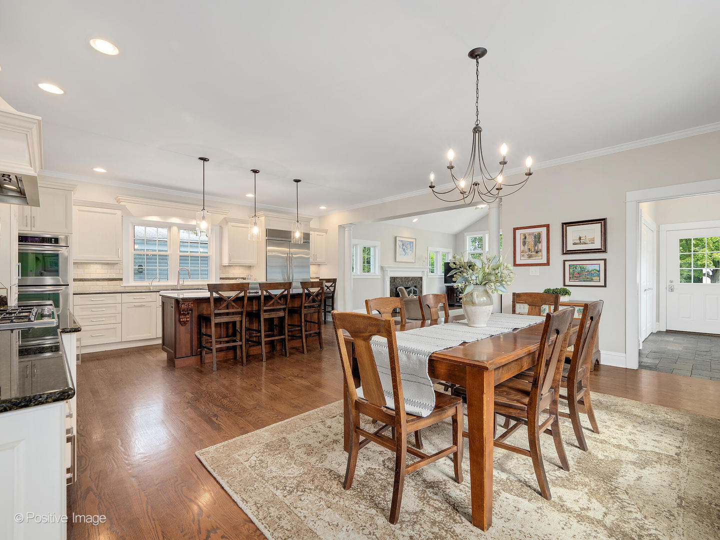 213 Walker Avenue, Clarendon Hills, IL 60514