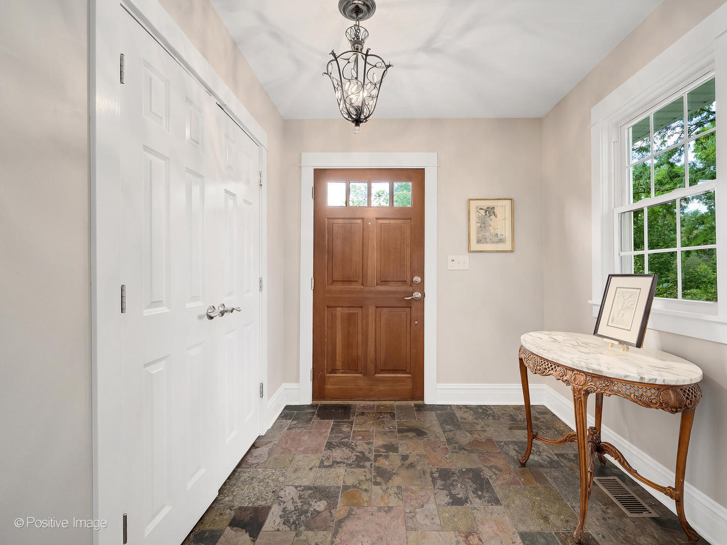 213 Walker Avenue, Clarendon Hills, IL 60514