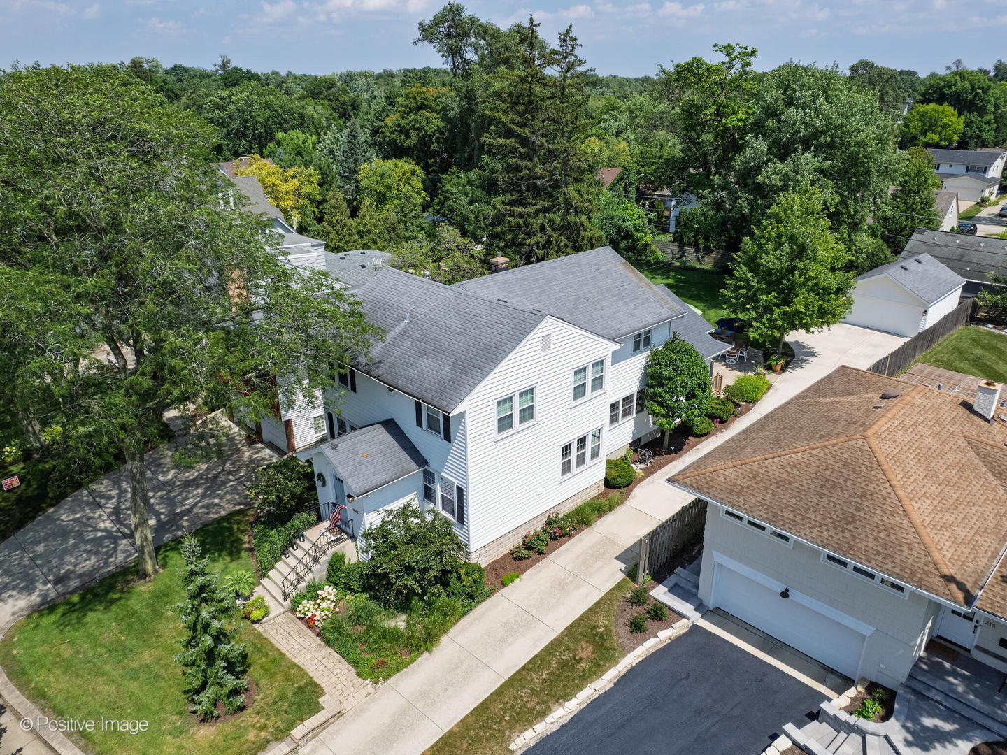 213 Walker Avenue, Clarendon Hills, IL 60514