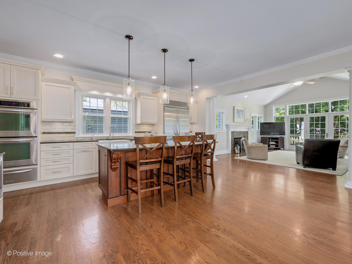 213 Walker Avenue, Clarendon Hills, IL 60514