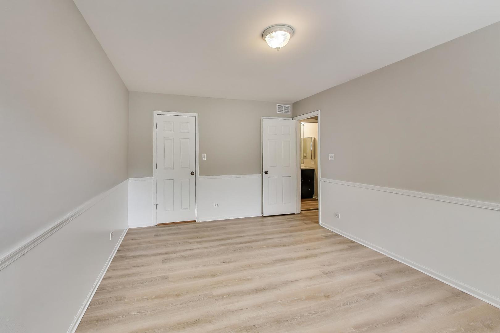 22 S Stonington Drive, Palatine, IL 60074