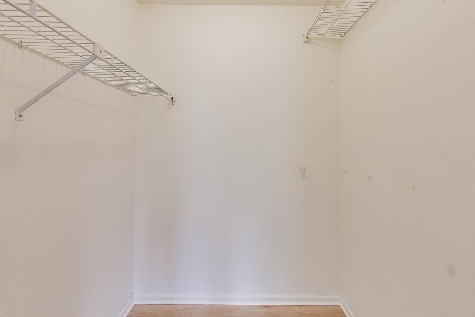 22 S Stonington Drive, Palatine, IL 60074