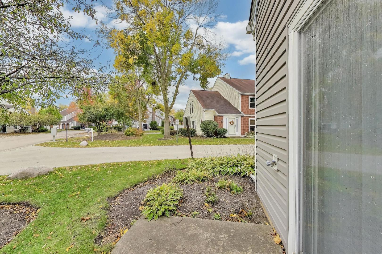 22 S Stonington Drive, Palatine, IL 60074