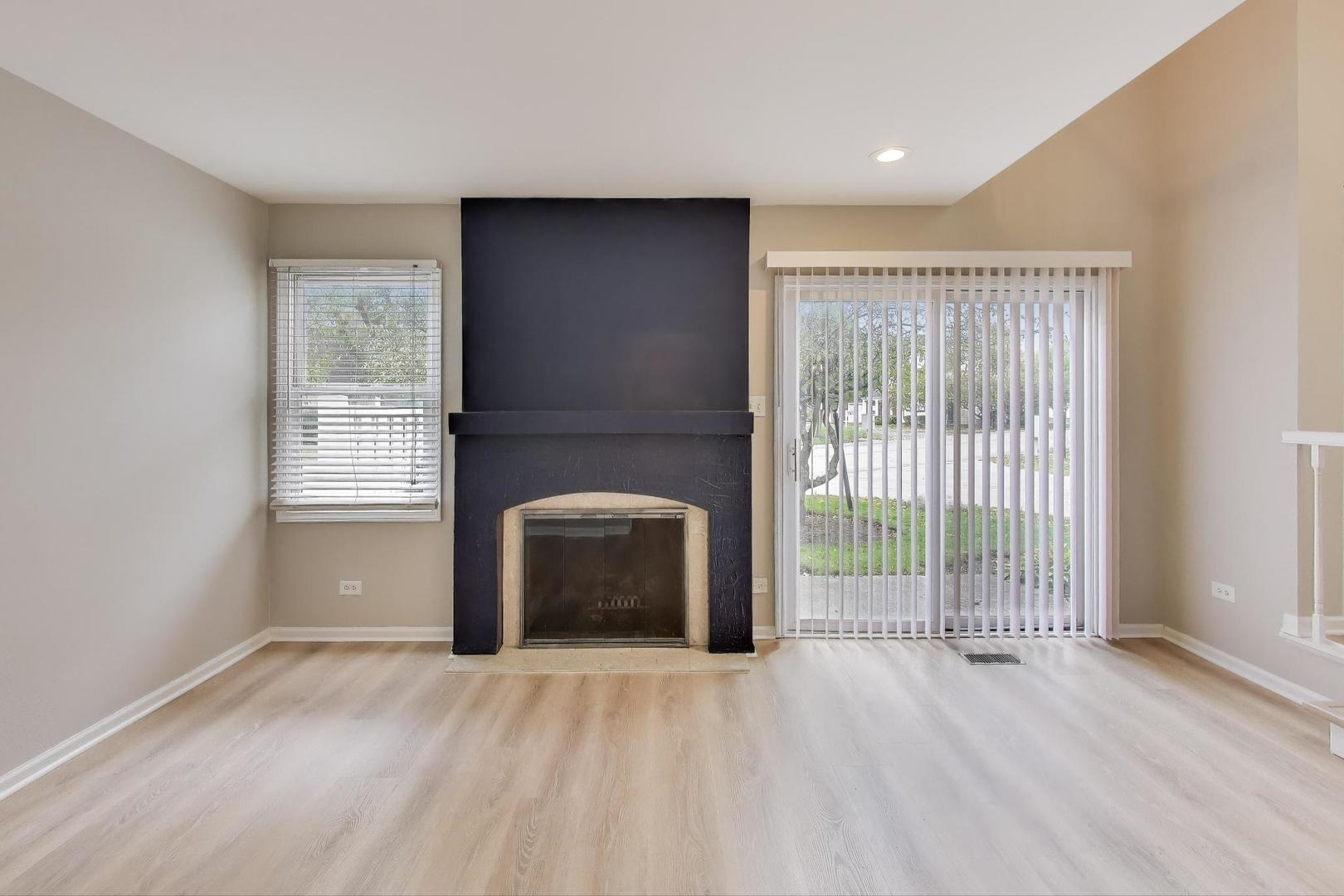 22 S Stonington Drive, Palatine, IL 60074