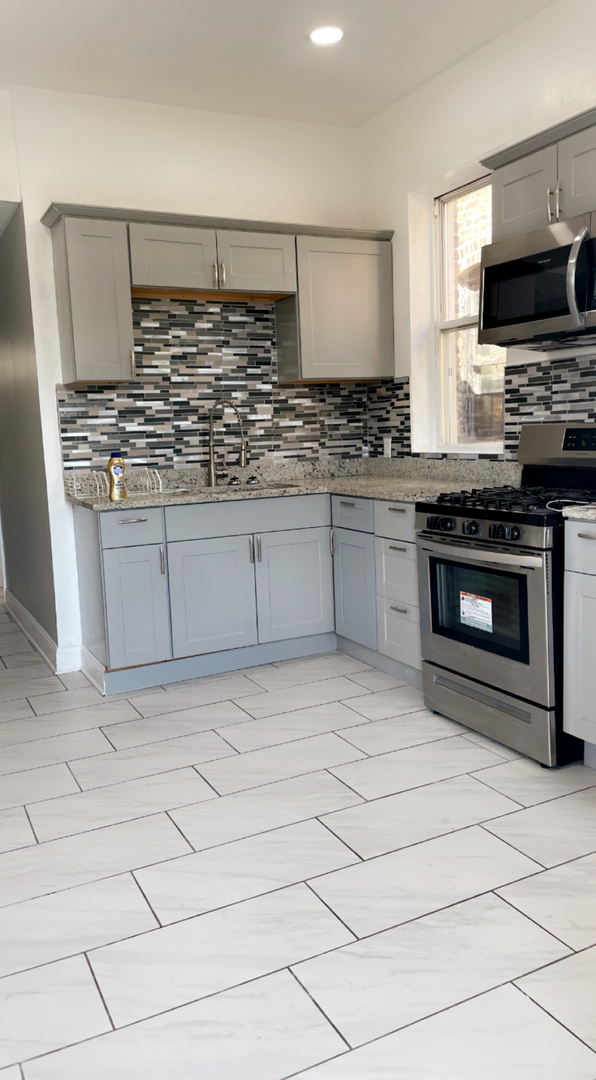 4421 W Jackson Boulevard #2, Chicago, IL 60624
