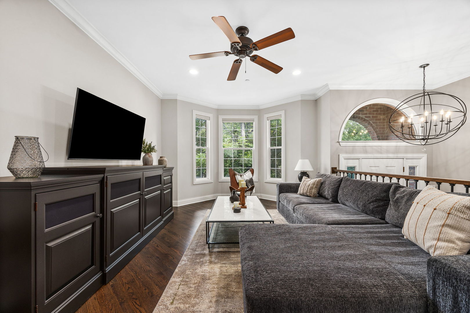 822 Shandrew Drive, Naperville, IL 60540