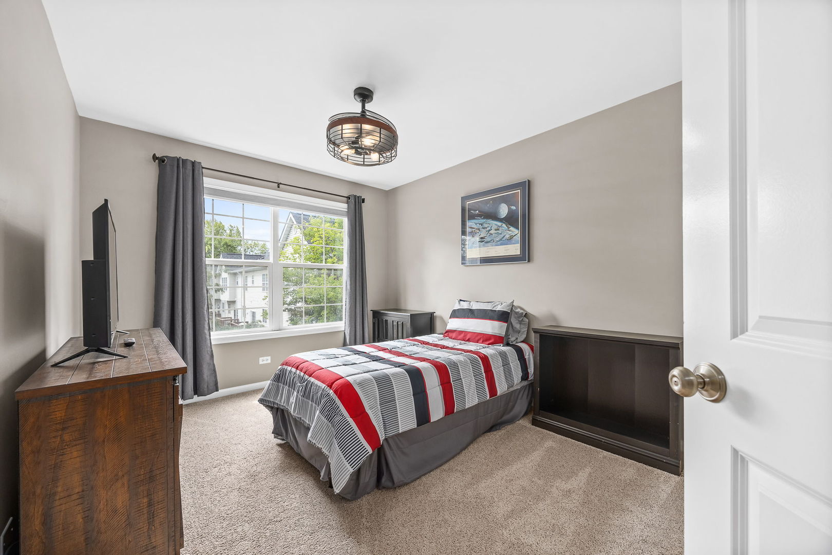 822 Shandrew Drive, Naperville, IL 60540